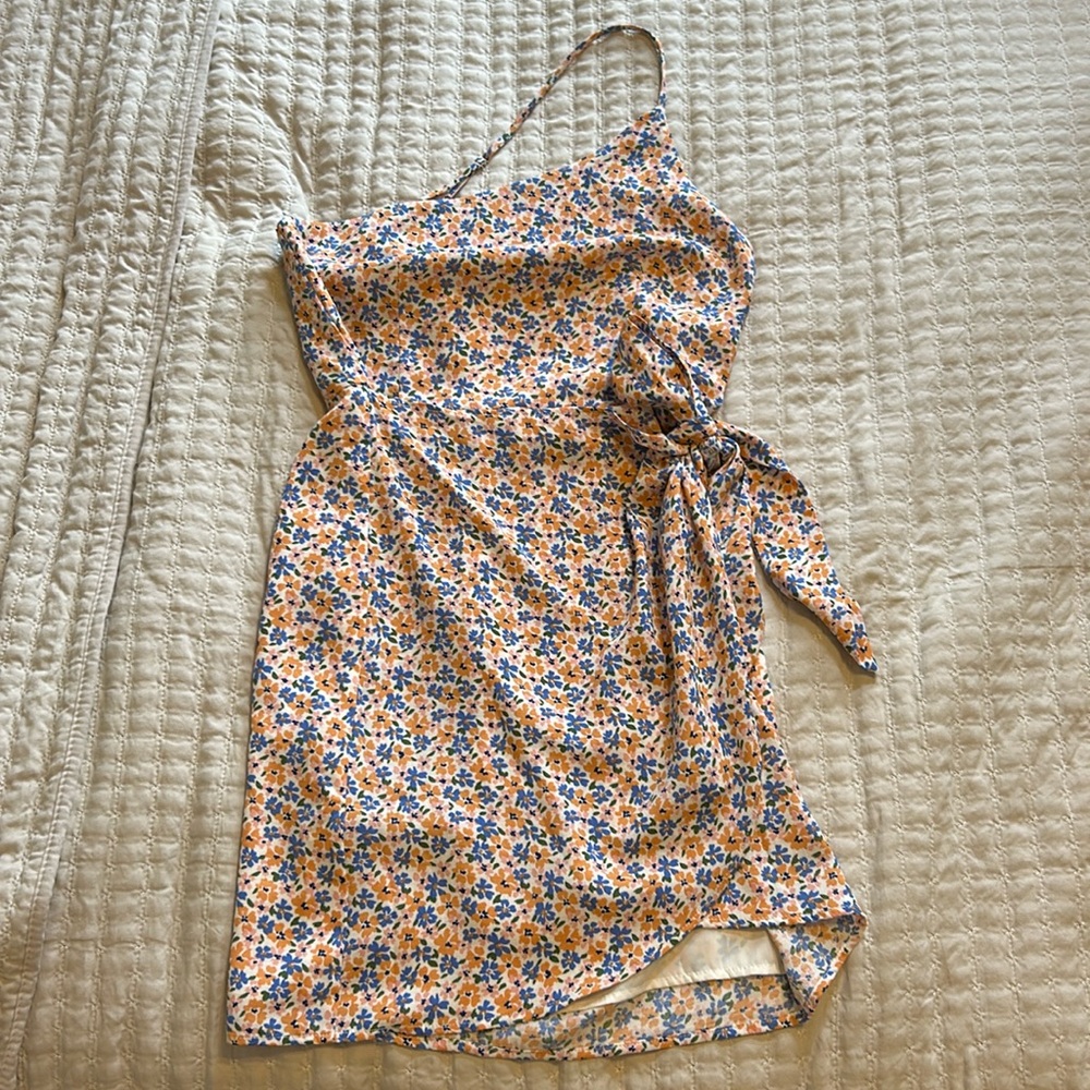 Forever 21 one shoulder floral wrap dress